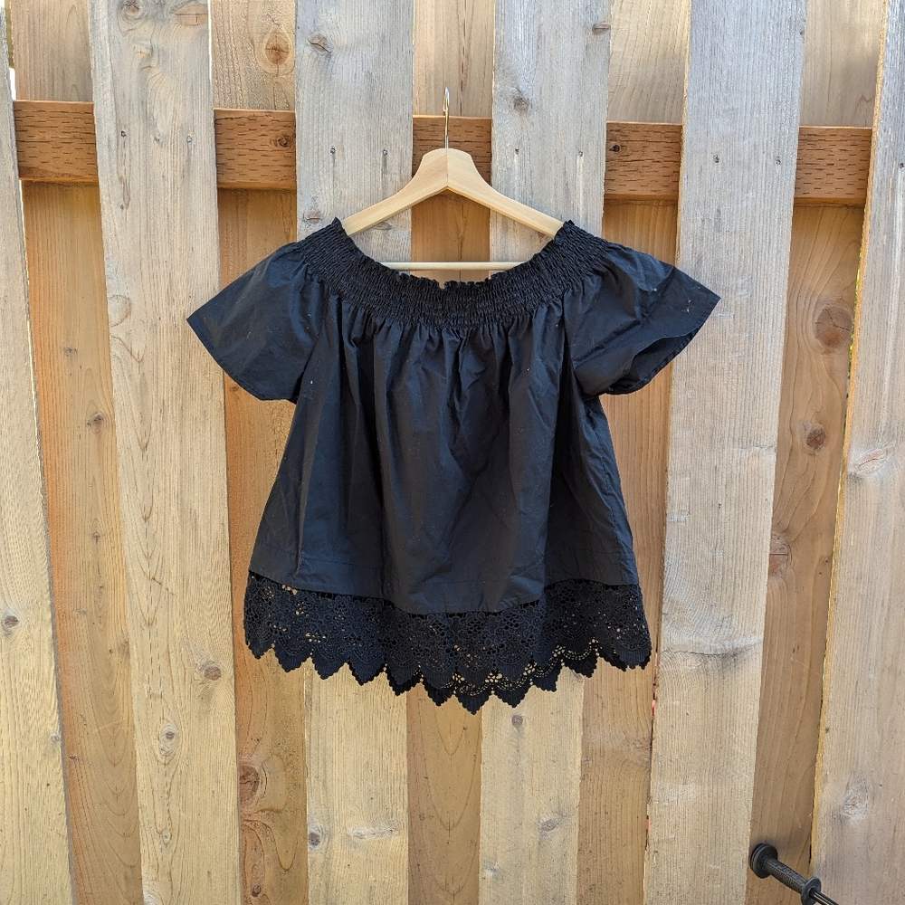 Black Off-Shoulder Lace Hem Top - Picture 4 of 4